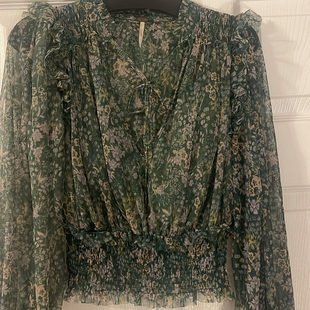 Long sleeve floral sheer top with cinched waistband - size XS
